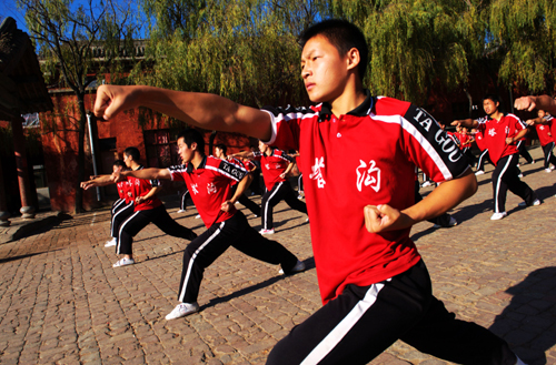 探秘登封武校 汗水铸就辉煌 武术学校